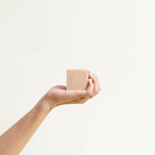 Load image into Gallery viewer, PACA Botánica Soap in Diosa - Skin-Softening Rose Clay + Flower Petals