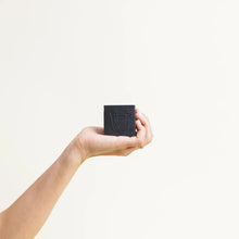 Load image into Gallery viewer, Paca Botánica in Luna - Detoxifying Charcoal + Bentonite Clay Soap